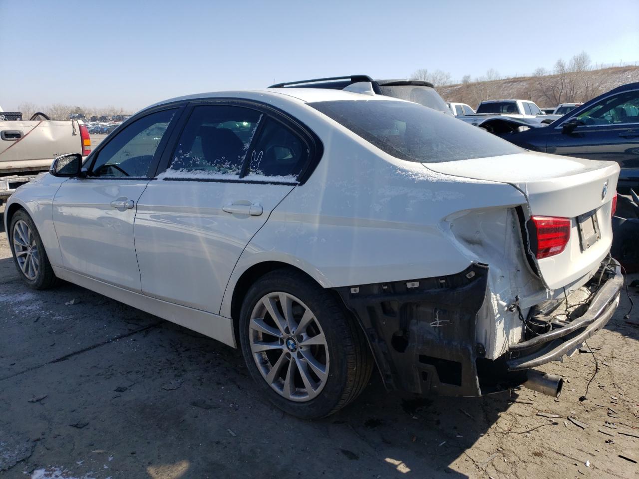 2016 BMW 3er VIN WBA8E5G54GNU21619 Copart auction photo, rear end / hail damage thumbnail 2