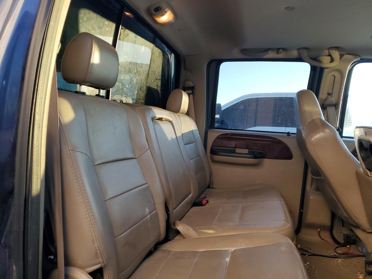 2006 Ford F350 VIN 1FTWW31P96EA29188 Copart auction photo, vandalism damage thumbnail 10
