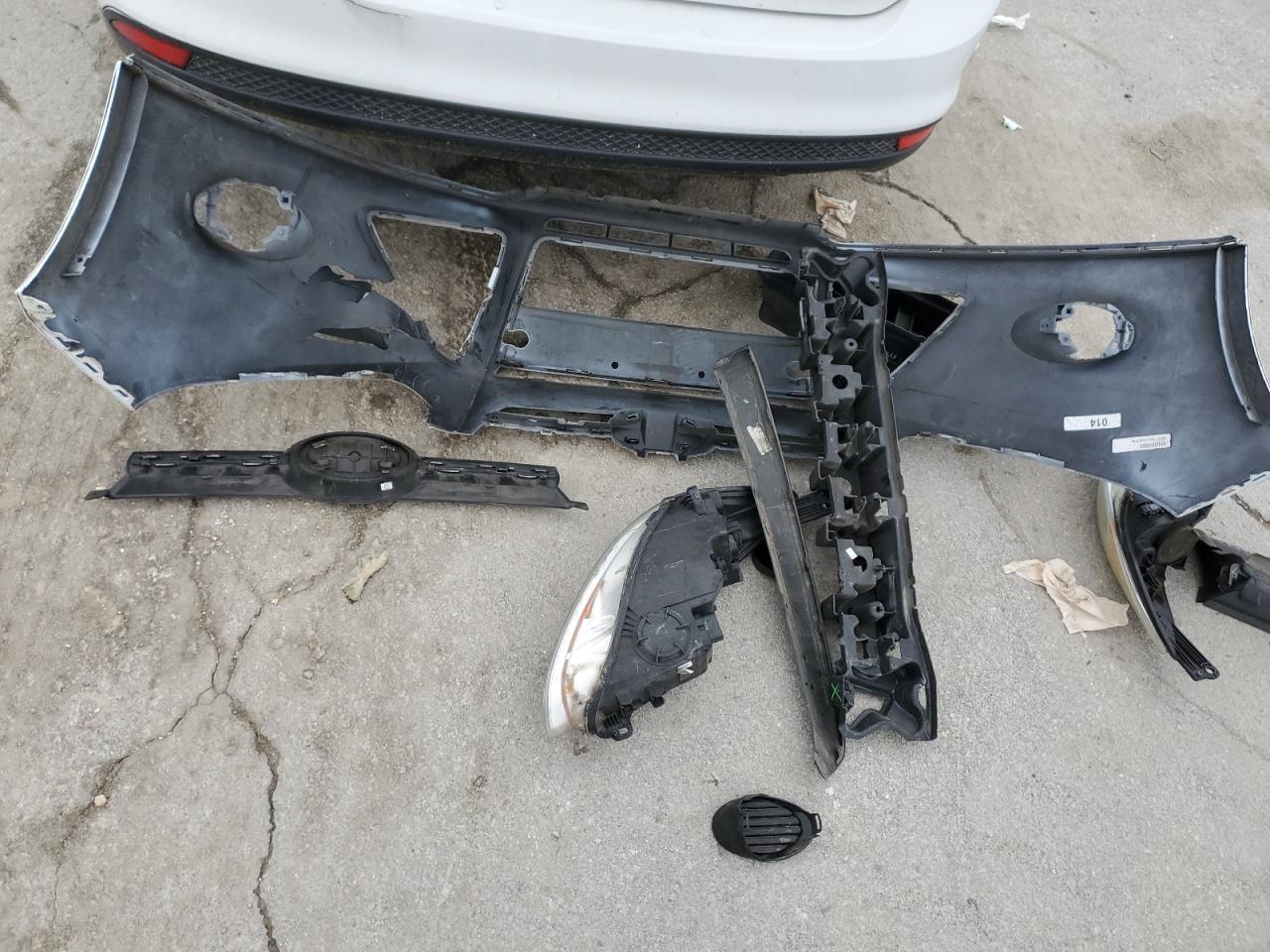 2012 Ford Focus VIN 1FAHP3E29CL402375 Copart auction photo, front end damage thumbnail 12