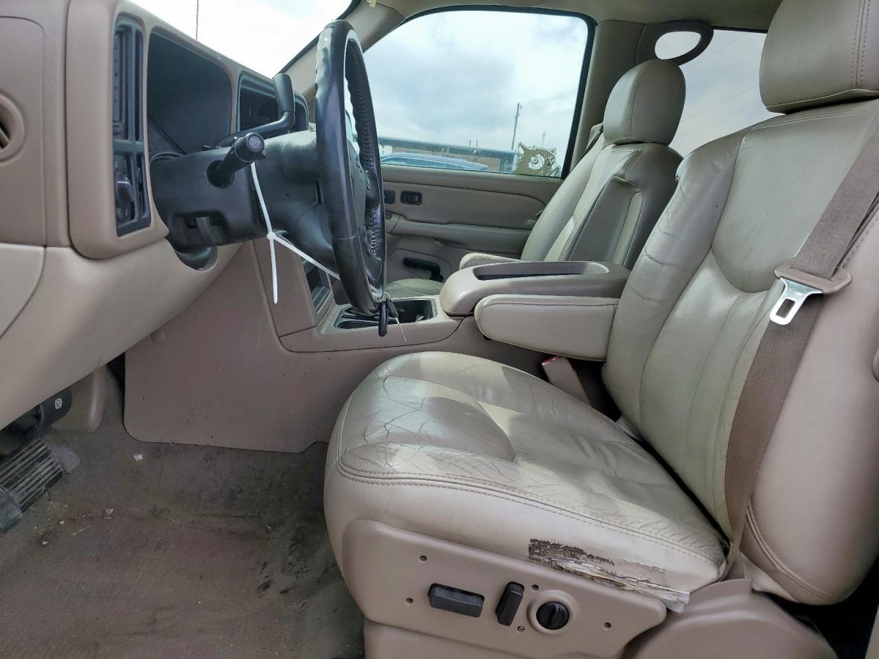 2006 Chevrolet Avalanche VIN 3GNEC12Z66G136904 Copart auction photo, hail / minor dent/scratches damage thumbnail 7