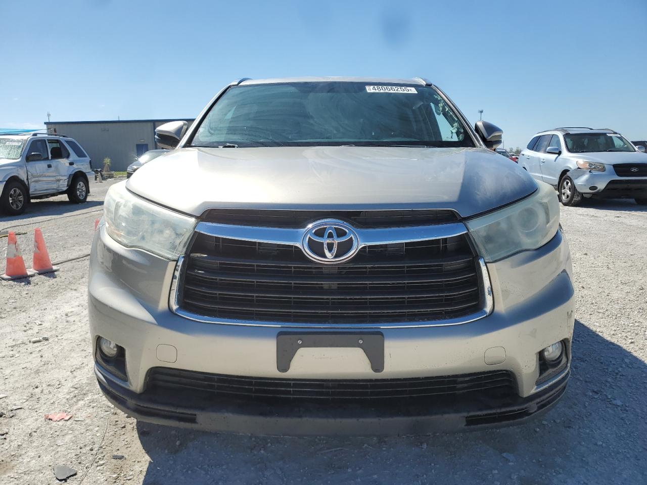 2015 Toyota Highlander VIN 5TDJKRFH3FS083316 Copart auction photo, side / minor dent/scratches damage thumbnail 5