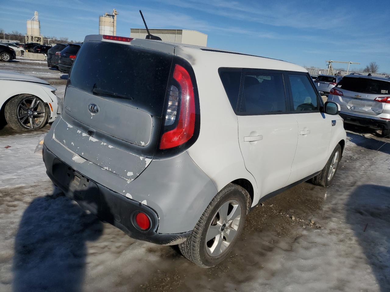 2017 KIA Soul VIN KNDJN2A23H7492656 Copart auction photo, vandalism damage thumbnail 3