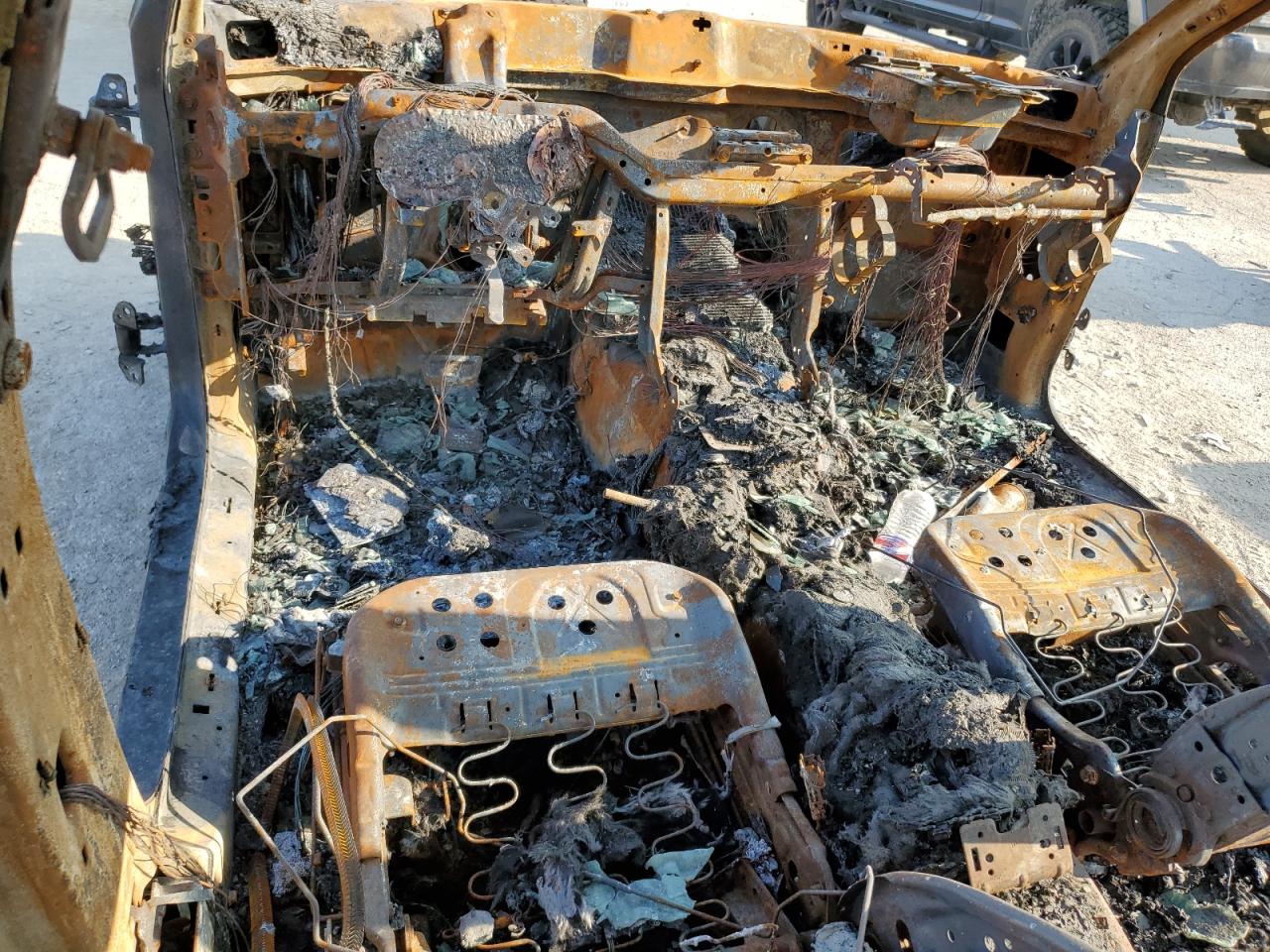 2018 Dodge Charger VIN 2C3CDXJG2JH254722 Copart auction photo, burn damage thumbnail 8