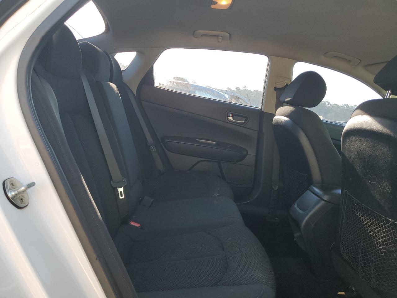 2019 KIA Optima VIN 5XXGT4L31KG330525 Copart auction photo, water/flood damage thumbnail 10
