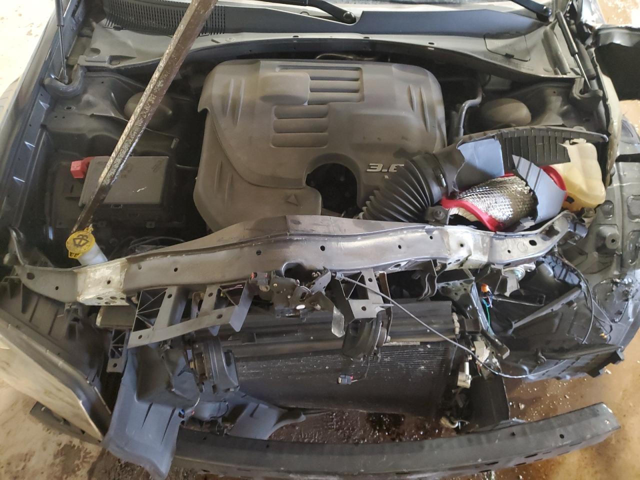 2019 Chrysler 300 VIN 2C3CCABG4KH640476 Copart auction photo, front end / side damage thumbnail 11