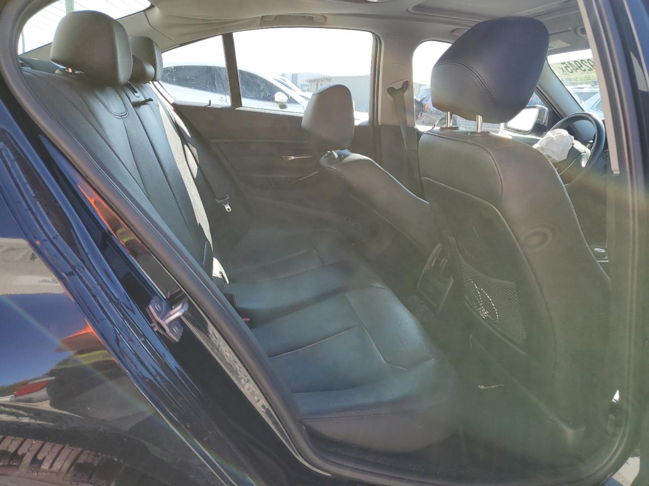 2015 BMW 3er VIN WBA3B3G51FNT19880 Copart auction photo, front end / minor dent/scratches damage thumbnail 10