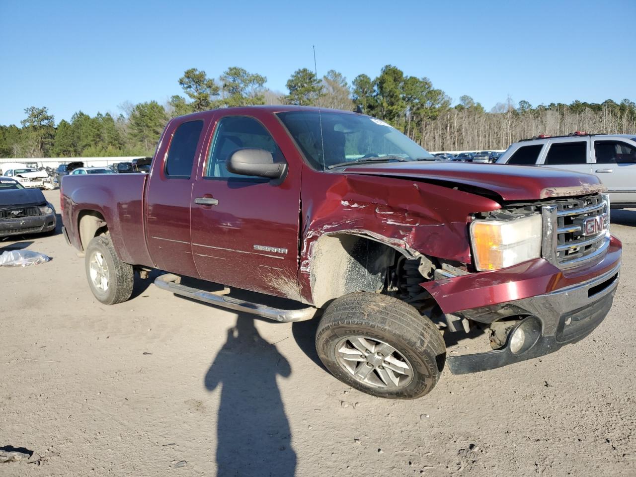 2013 GMC Sierra VIN 1GTR1VE05DZ259918 Copart auction photo, front end damage thumbnail 4