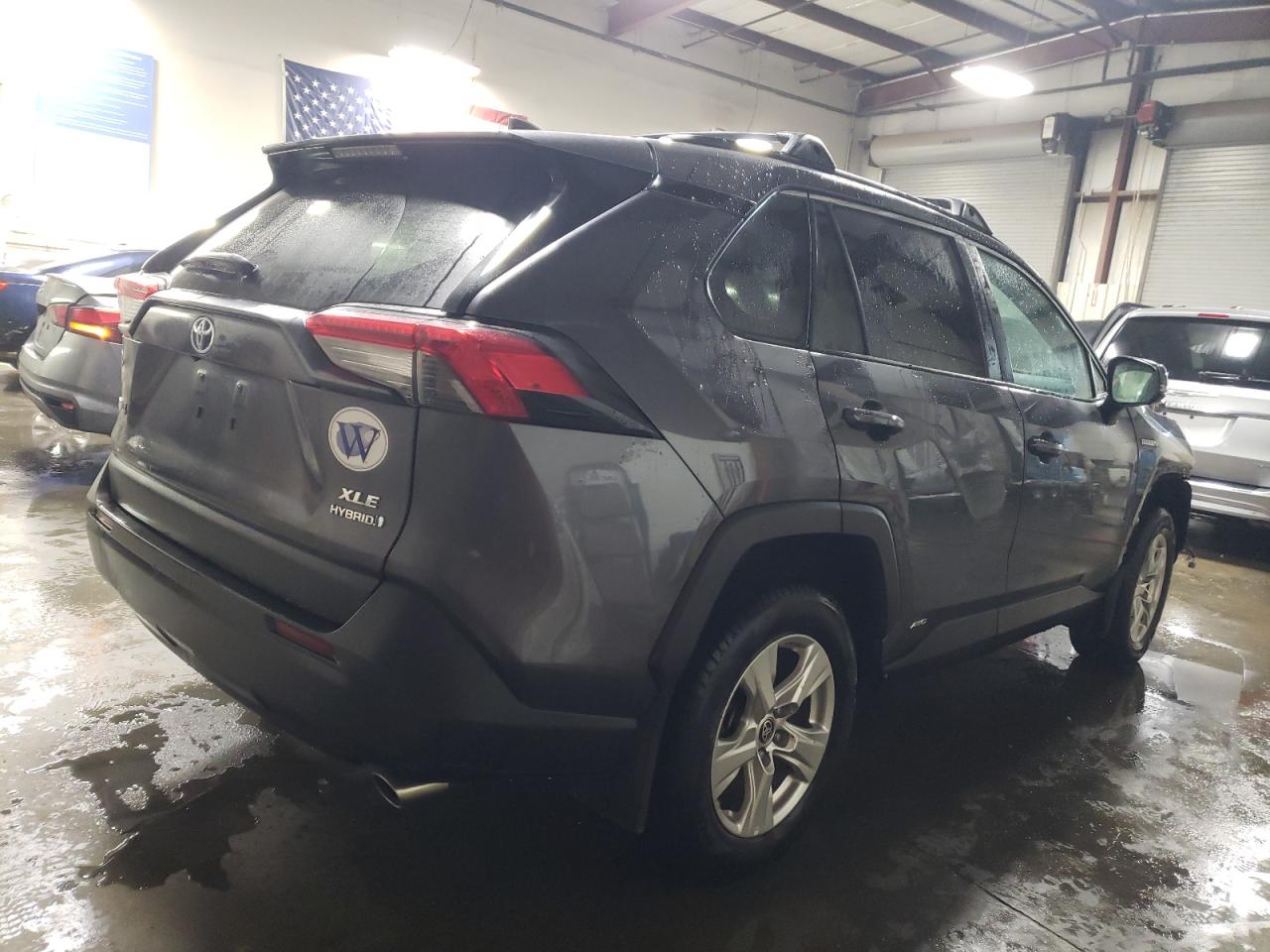 2021 Toyota RAV 4 VIN 2T3R6RFV4MW011002 Copart auction photo, front end damage thumbnail 3