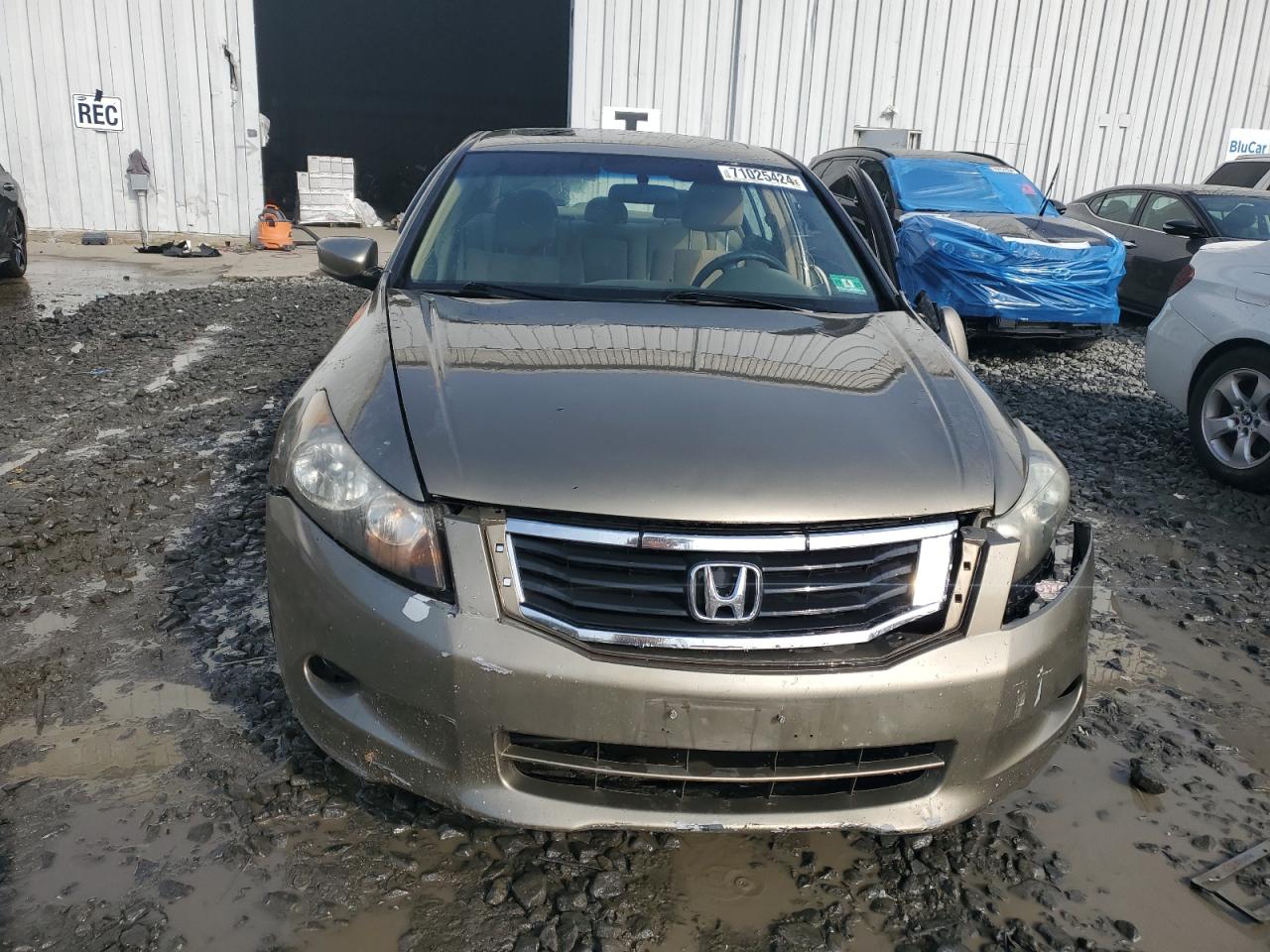 2009 Honda Accord VIN 1HGCP26799A190320 Copart auction photo, side / front end damage thumbnail 5