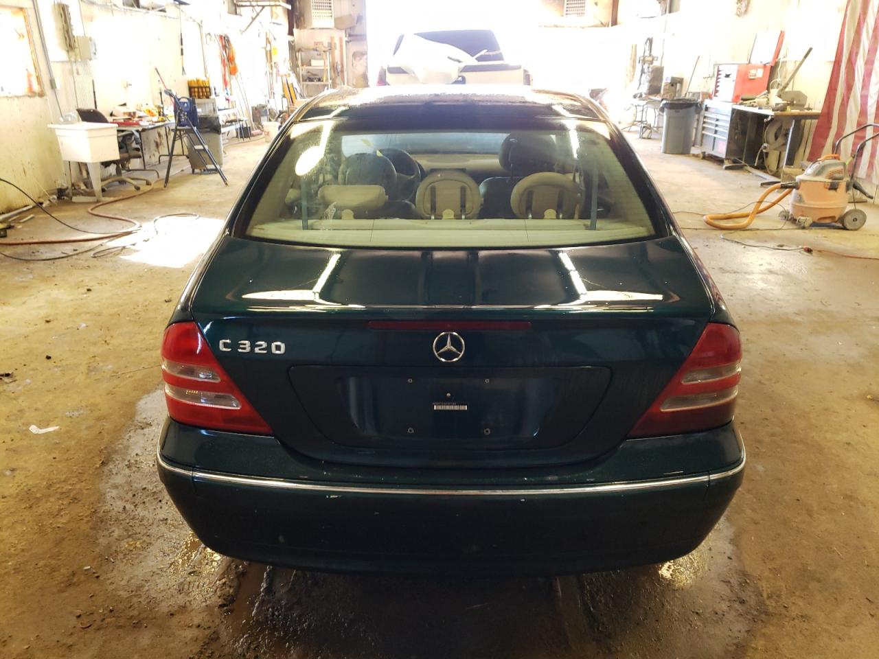 2004 Mercedes-Benz C-klasse VIN WDBRF64J04F547380 Copart auction photo, burn / side damage thumbnail 6