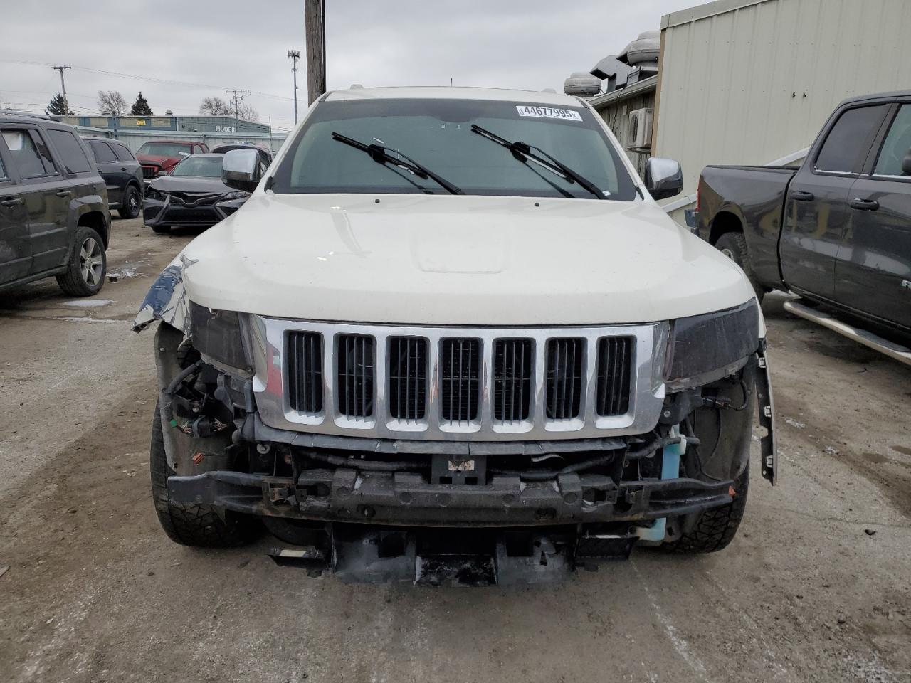 2011 Jeep Grand Cherokee VIN 1J4RR5GG6BC723019 Copart auction photo, front end damage thumbnail 5