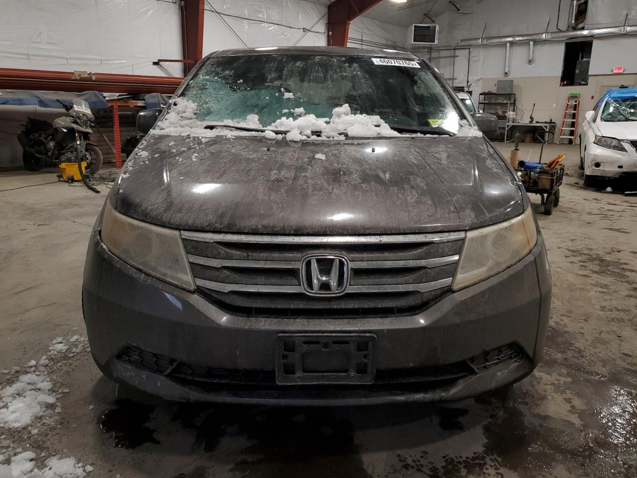 2011 Honda Odyssey VIN 5FNRL5H63BB022941 Copart auction photo, side / minor dent/scratches damage thumbnail 5