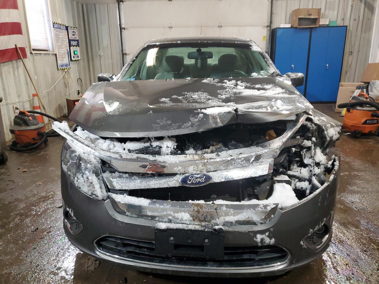 2010 Ford Fusion VIN 3FAHP0JA7AR426071 Copart auction photo, front end / minor dent/scratches damage thumbnail 5