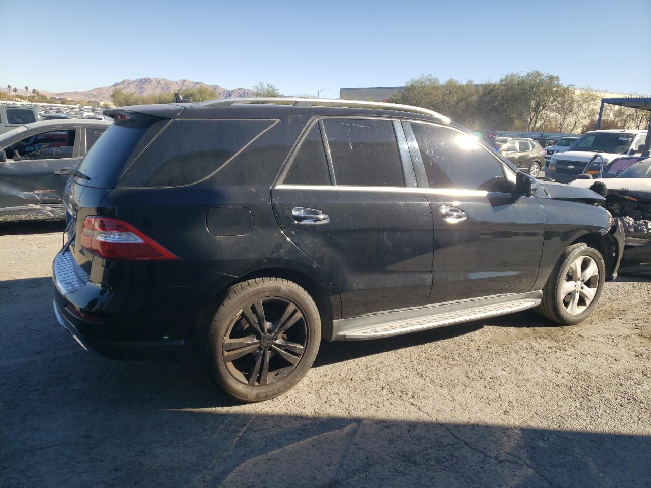 2014 Mercedes-Benz M-klasse VIN 4JGDA5JB2EA365059 Copart auction photo, front end damage thumbnail 3