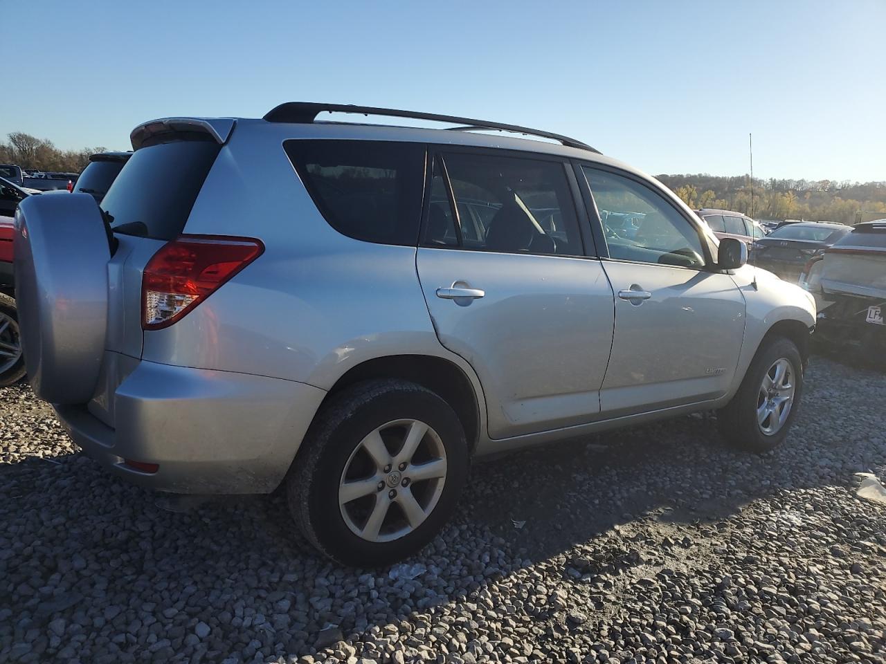 2007 Toyota RAV 4 VIN JTMZK31V276008119 Copart auction photo, front end damage thumbnail 3