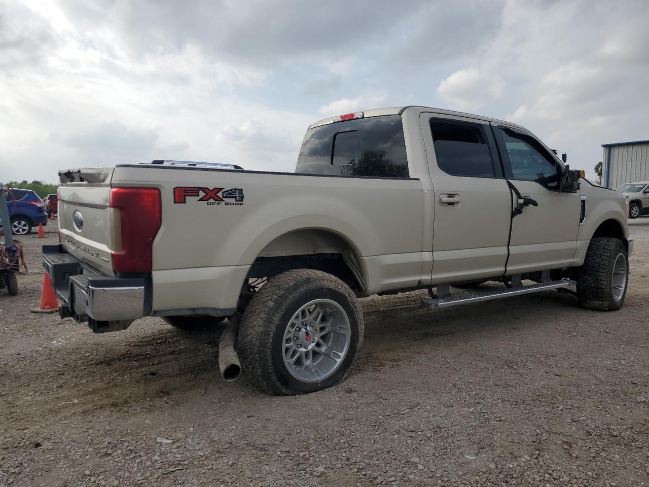 2017 Ford F250 VIN 1FT7W2B66HEF43846 Copart auction photo, missing/altered vin / all over damage thumbnail 3