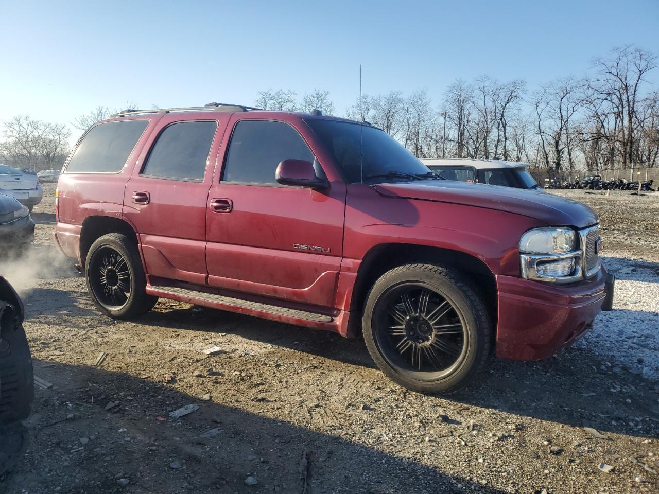 2004 GMC Yukon VIN 1GKEK63U34J305837 Copart auction photo, mechanical / minor dent/scratches damage thumbnail 4