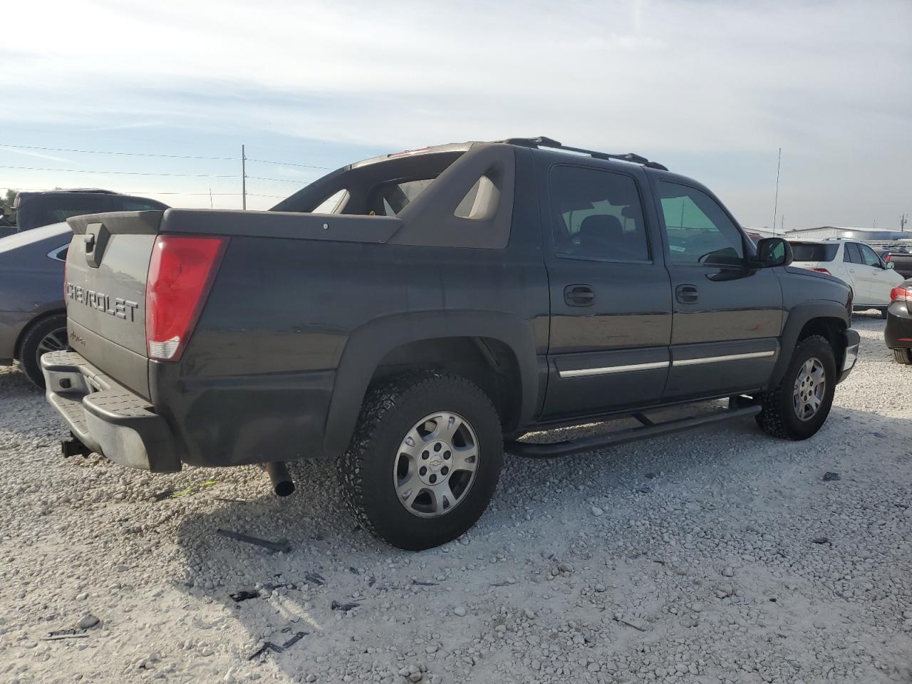 2004 Chevrolet Avalanche VIN 3GNEK12T54G218392 Copart auction photo, front end / minor dent/scratches damage thumbnail 3