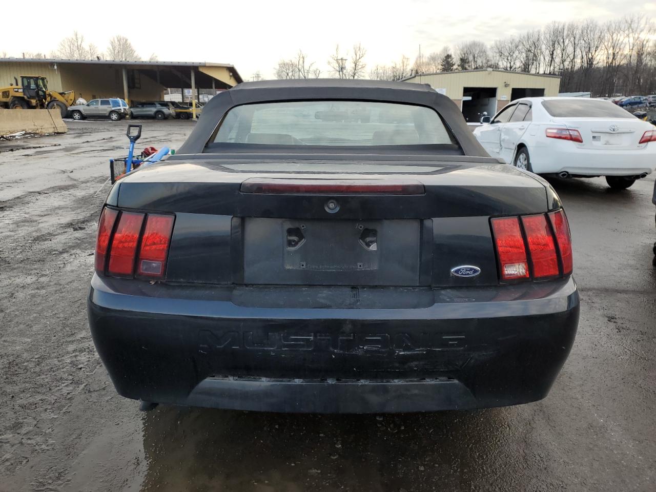 2000 Ford Mustang VIN 1FAFP4448YF202531 Copart auction photo, front end / rear end damage thumbnail 6