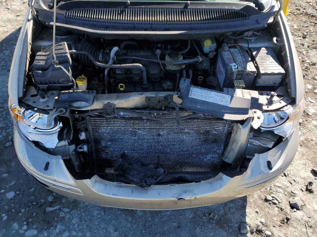 2005 Chrysler Town & Country VIN 2C8GP64L45R365164 Copart auction photo, front end damage thumbnail 12