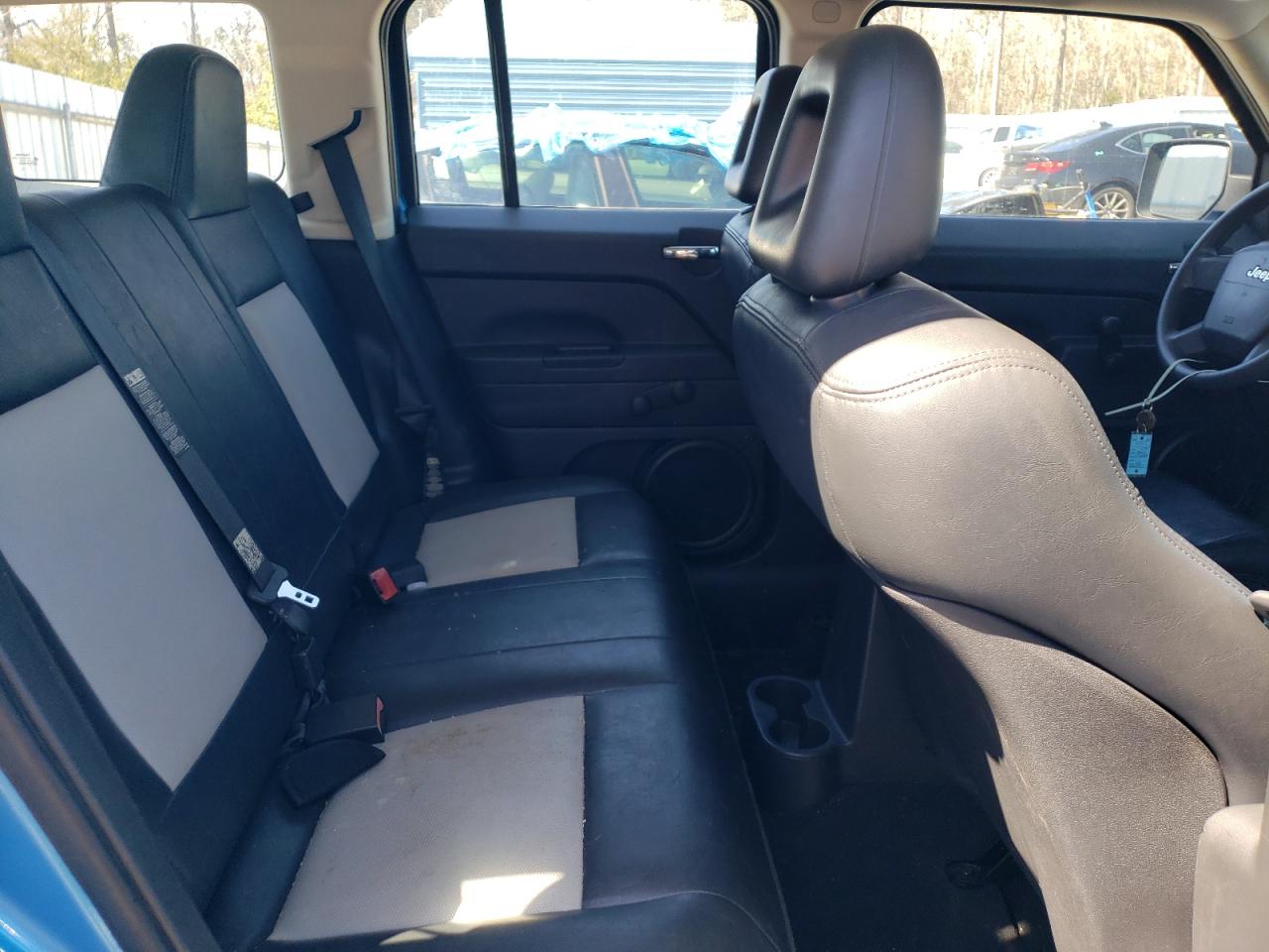 2008 Jeep Liberty (Patriot) VIN 1J8FT28W98D504923 Copart auction photo, minor dent/scratches damage thumbnail 10