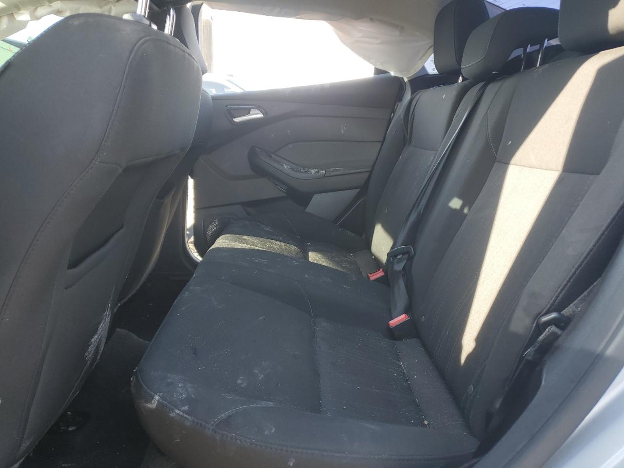 2016 Ford Focus VIN 1FADP3F29GL203572 Copart auction photo, rear end / side damage thumbnail 11