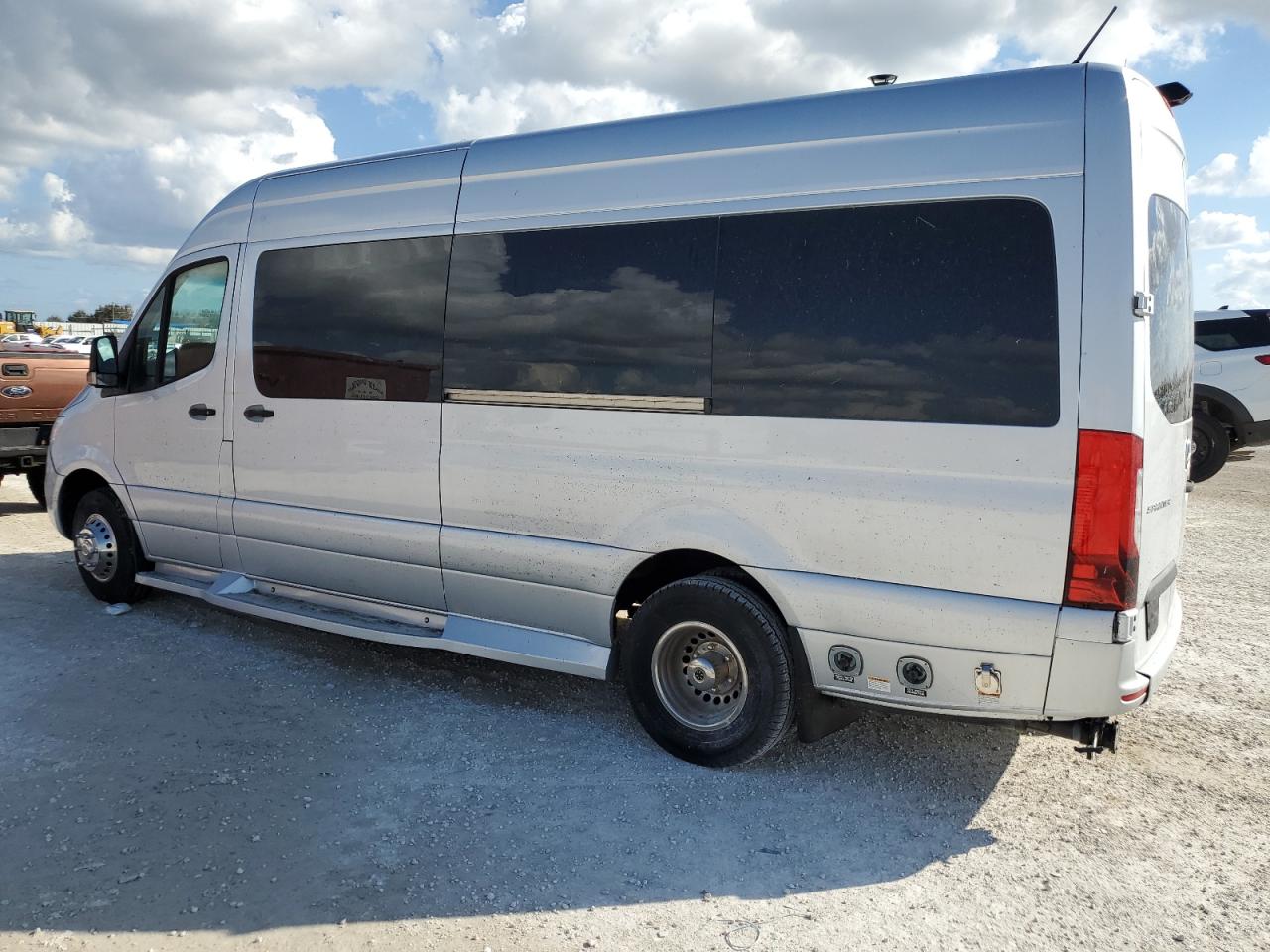2019 Mercedes-Benz Sprinter VIN WD4PF1CDXKP062877 Copart auction photo, water/flood damage thumbnail 2