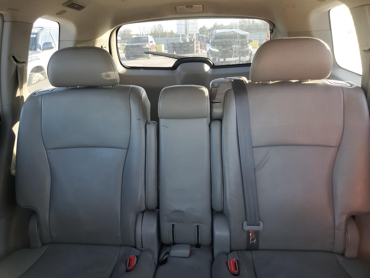2011 Toyota Highlander VIN 5TDBK3EH2BS065628 Copart auction photo, front end / minor dent/scratches damage thumbnail 10