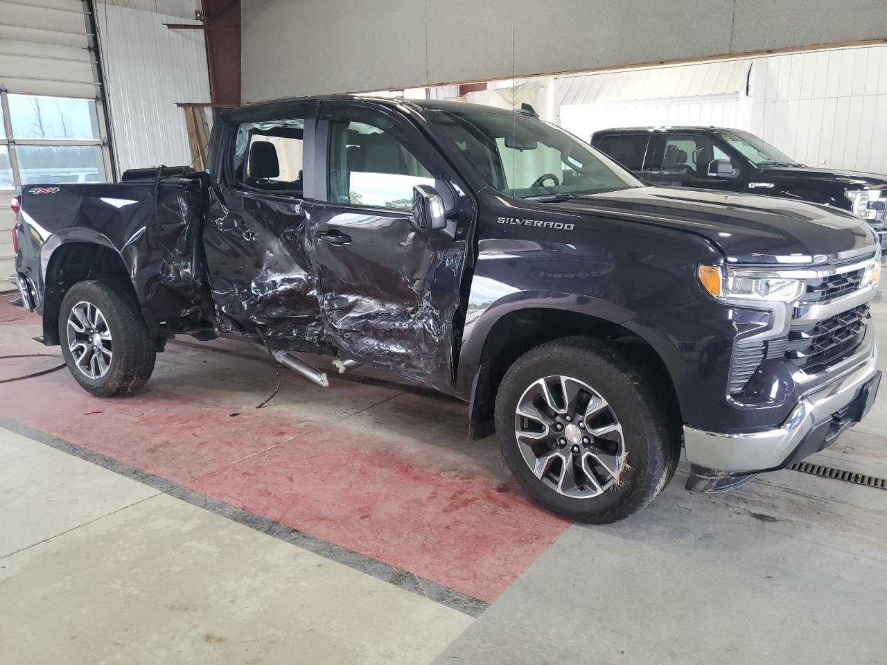 2022 Chevrolet Silverado VIN 3GCPDKEK3NG538042 Copart auction photo, all over damage thumbnail 4