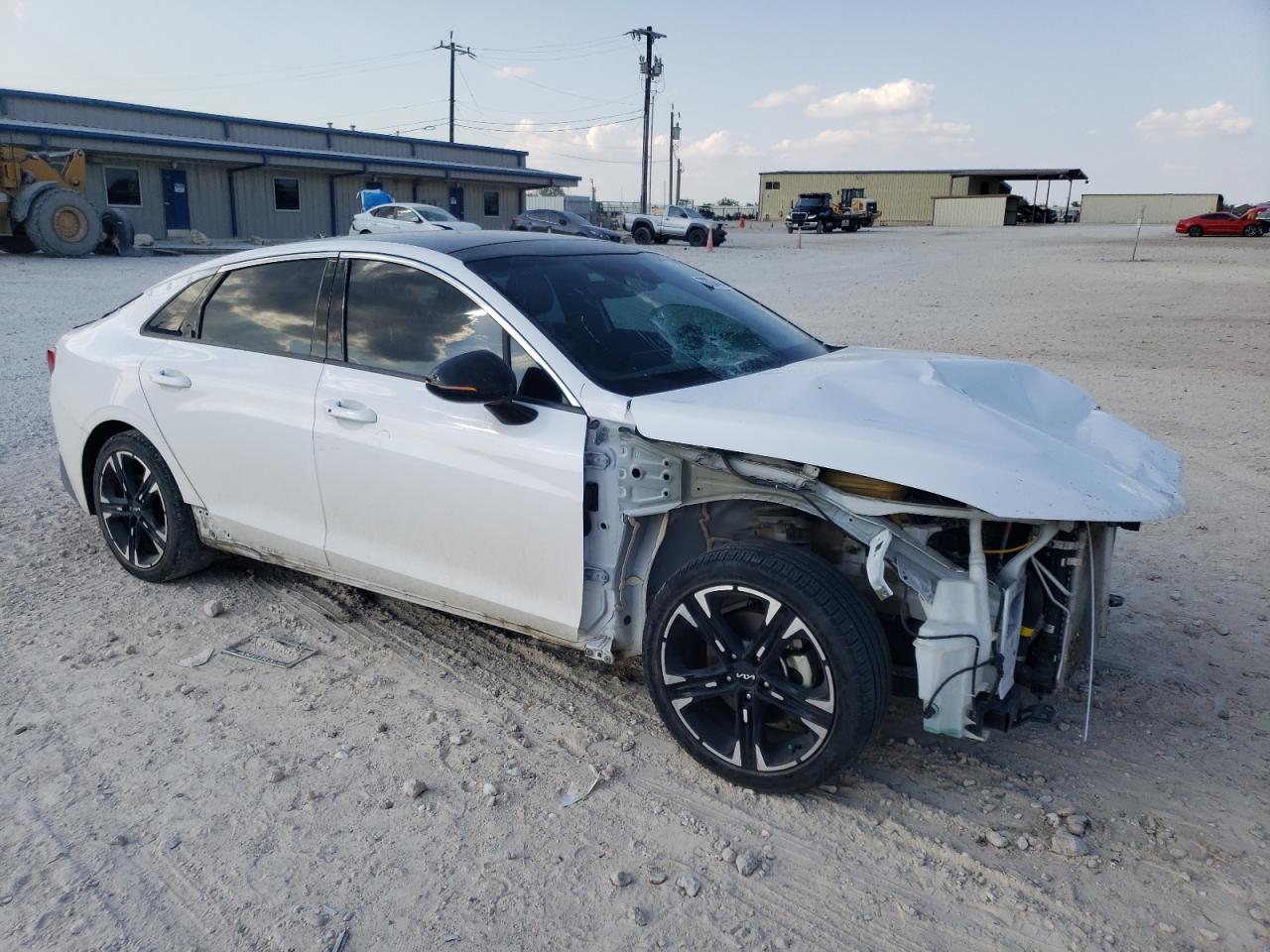 2023 KIA K5 VIN 5XXG64J22PG174875 Copart auction photo, front end / side damage thumbnail 4