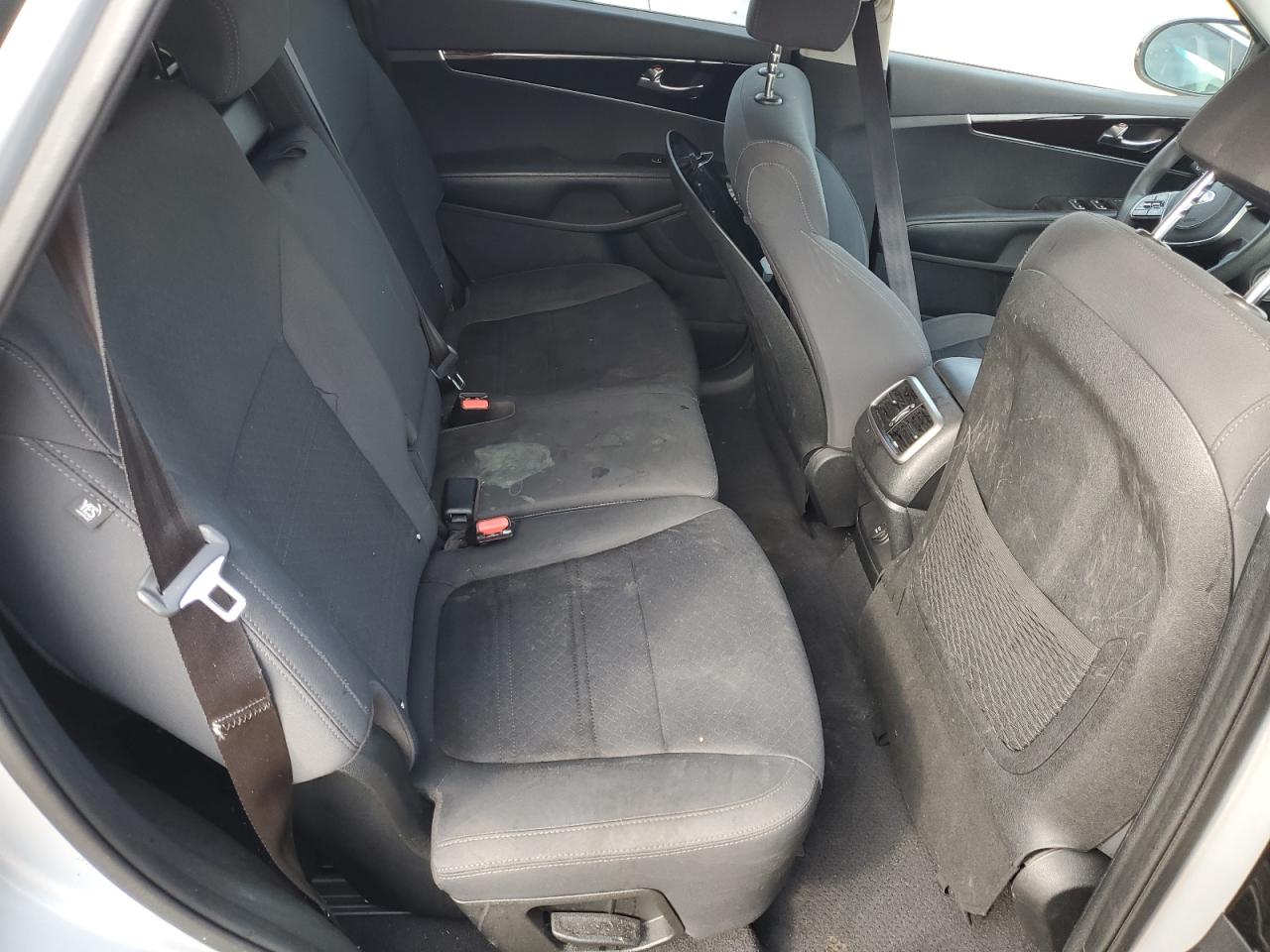 2019 KIA Sorento VIN 5XYPG4A33KG577743 Copart auction photo, rear end damage thumbnail 12