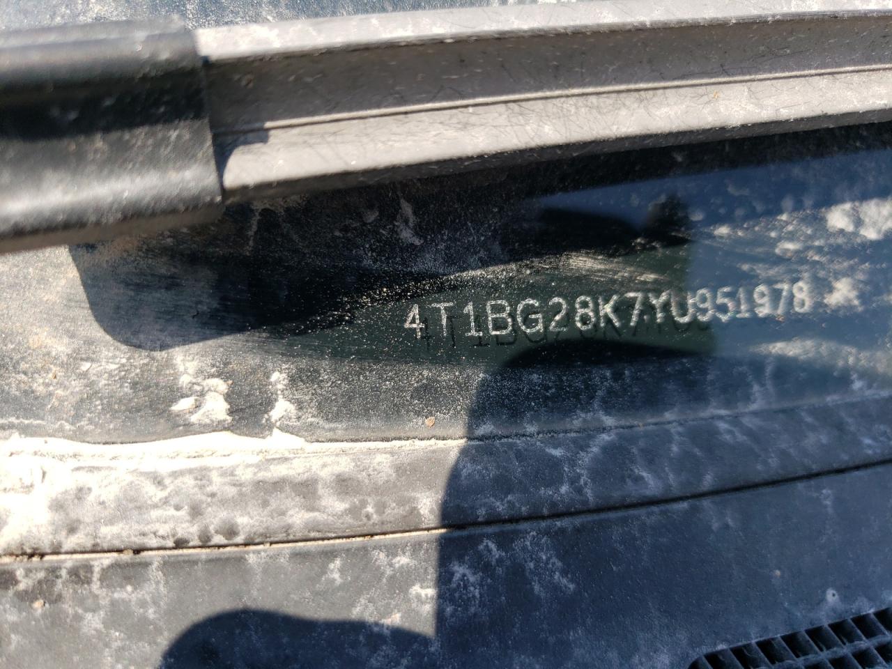 2000 Toyota Camry VIN 4T1BG28K7YU951978 Copart auction photo, side / front end damage thumbnail 12