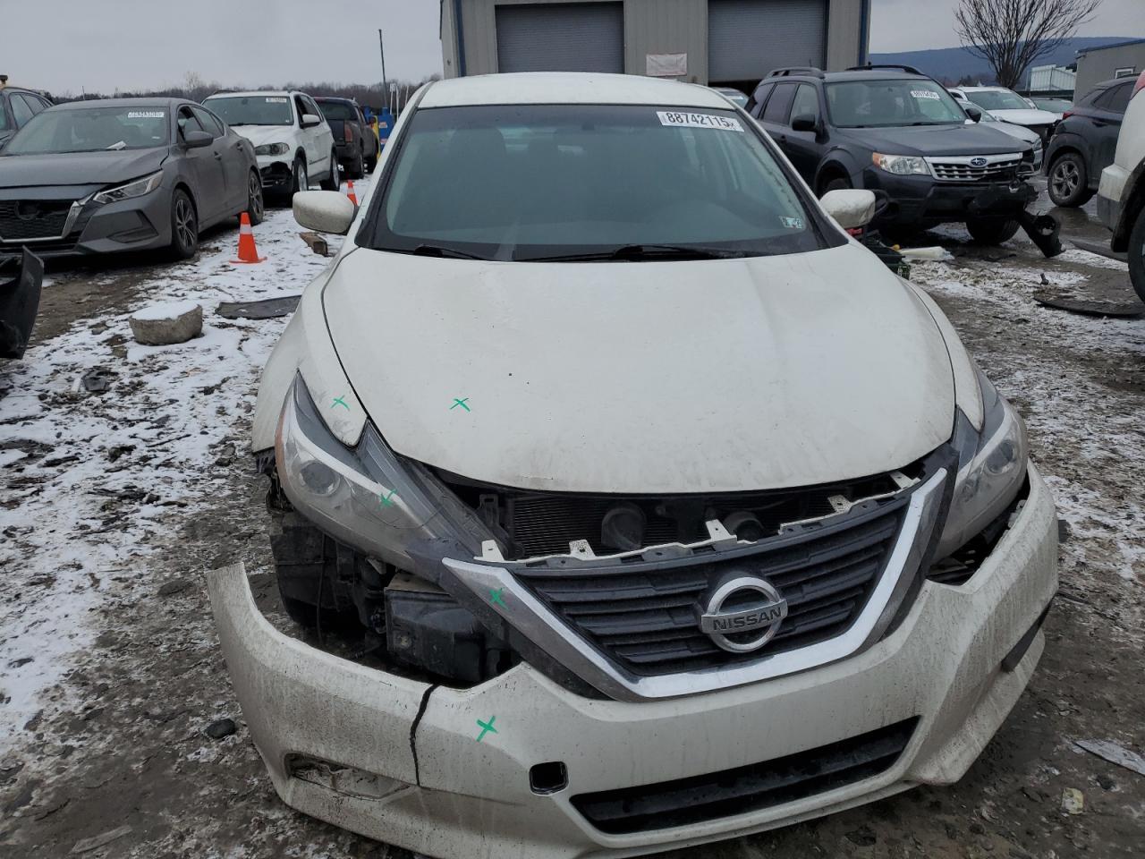 2017 Nissan Altima VIN 1N4AL3AP7HC163916 Copart auction photo, front end damage thumbnail 5