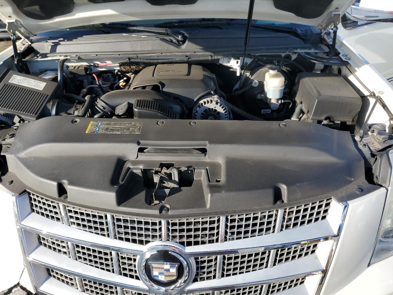 2008 Cadillac Escalade VIN 1GYFK43858R277595 Copart auction photo, front end damage thumbnail 12
