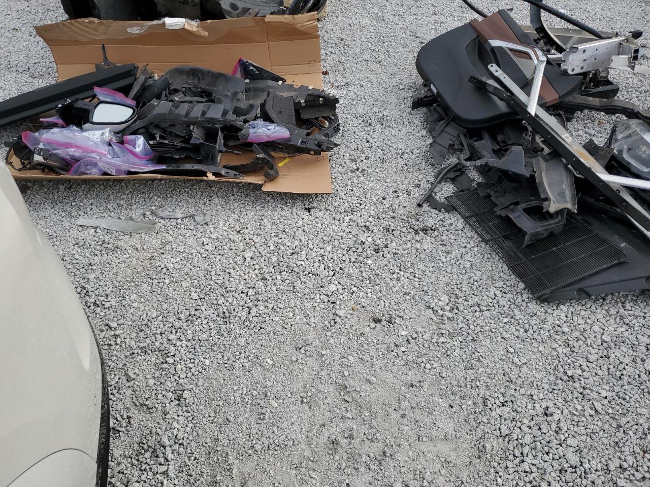2021 BMW X6 VIN 5UXCY6C01M9H63412 Copart auction photo, front end / side damage thumbnail 13