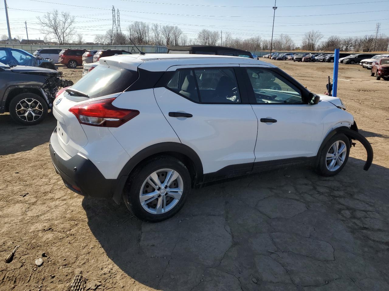 2020 Nissan Kicks VIN 3N1CP5BV0LL562926 Copart auction photo, front end damage thumbnail 3