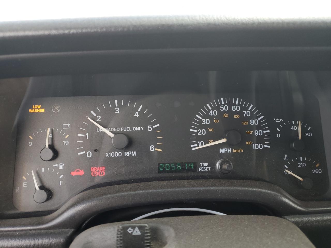 1999 Jeep Grand Cherokee VIN 1J4FF68S3XL559613 Copart auction photo, front end / minor dent/scratches damage thumbnail 9