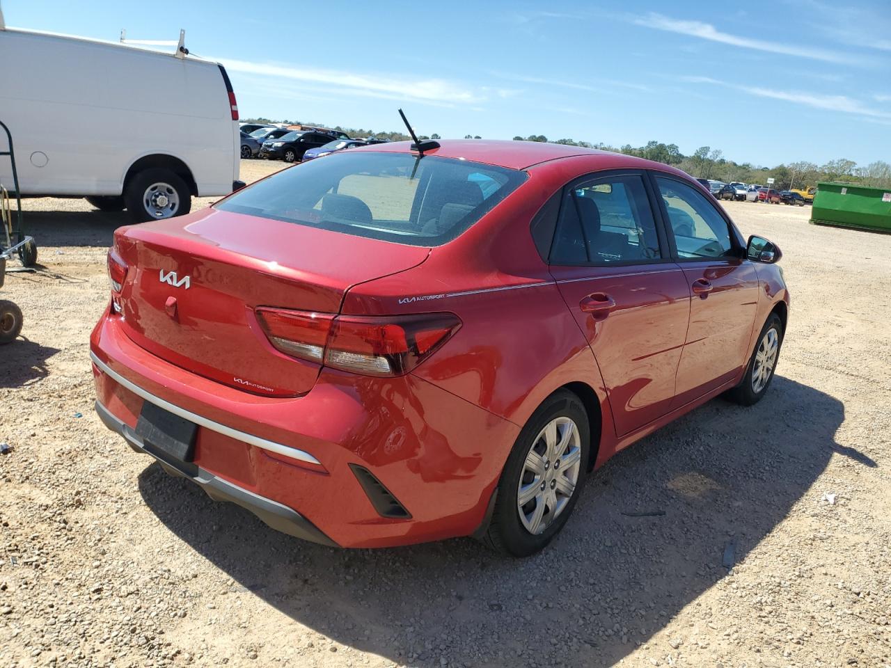 2022 KIA Rio VIN 3KPA24AD9NE498849 Copart auction photo, side damage thumbnail 3