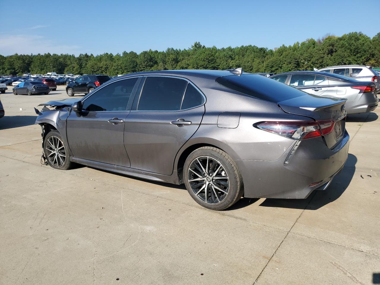 2021 Toyota Camry VIN 4T1G11AK3MU424977 Copart auction photo, front end damage thumbnail 2