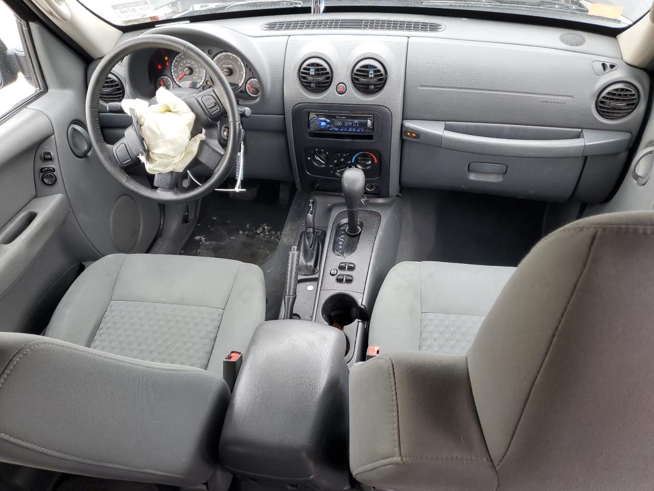 2007 Jeep Liberty (North America) VIN 1J4GL48K57W537340 Copart auction photo, front end / side damage thumbnail 8