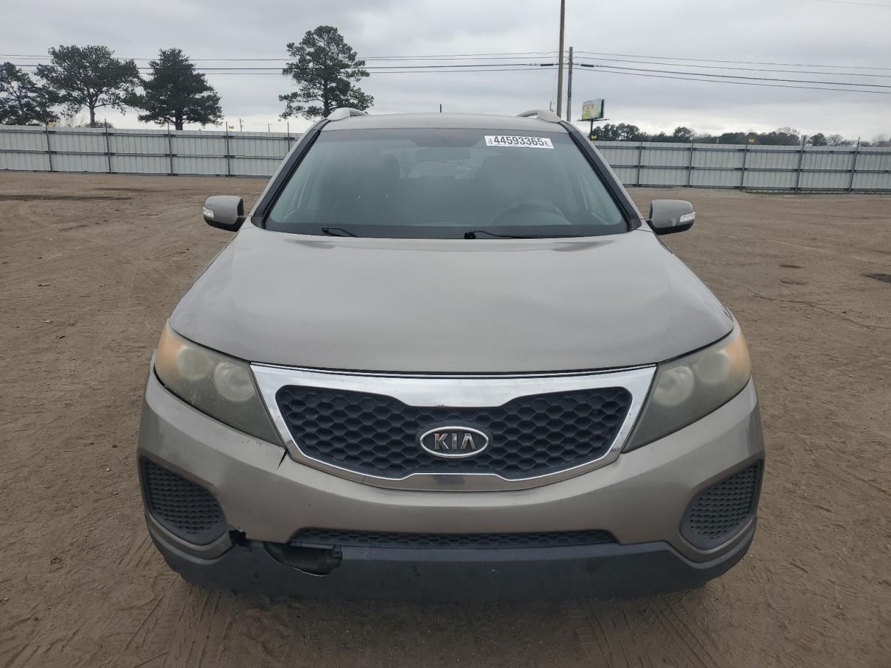 2011 KIA Sorento VIN 5XYKT4A25BG077712 Copart auction photo, side / front end damage thumbnail 5