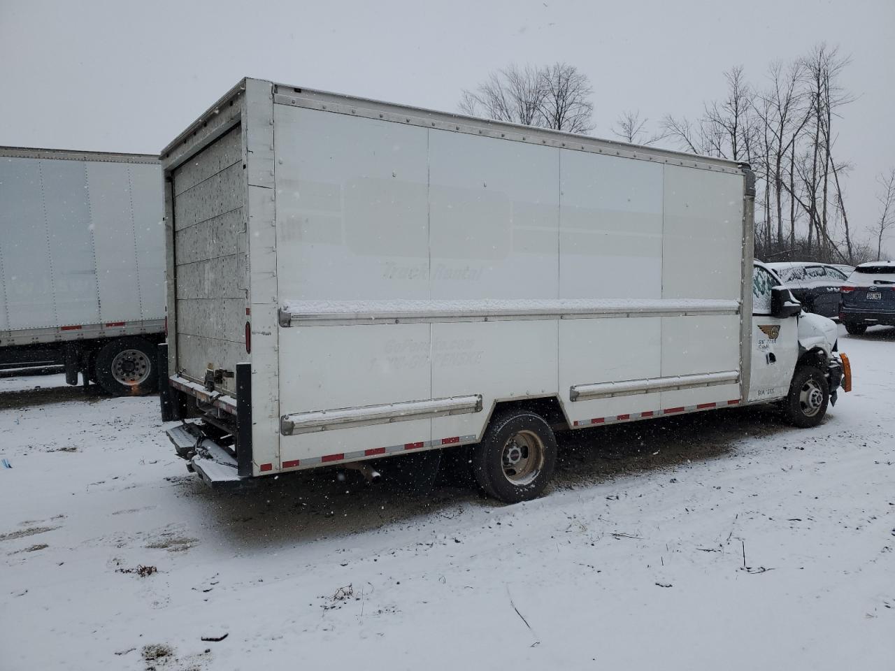 2017 GMC Savana VIN 7GZ37TCG0HN901163 Copart auction photo, front end / rear end damage thumbnail 3