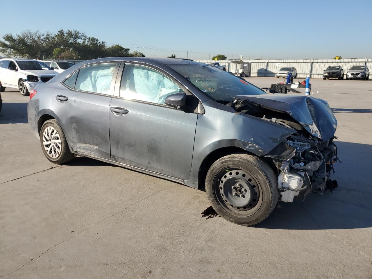 2018 Toyota Corolla VIN 5YFBURHE0JP815758 Copart auction photo, front end damage thumbnail 4