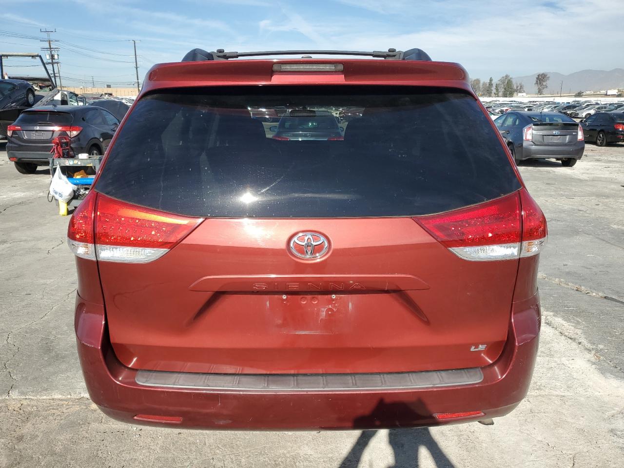 2012 Toyota Sienna VIN 5TDKK3DC2CS278344 Copart auction photo, front end damage thumbnail 6