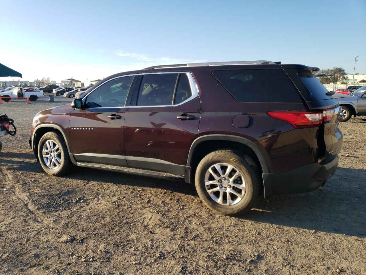 2018 Chevrolet Traverse VIN 1GNERGKW1JJ106255 Copart auction photo, front end damage thumbnail 2