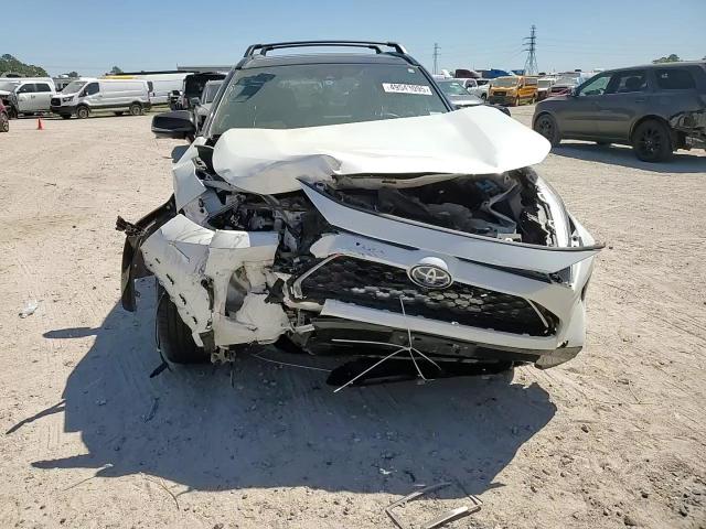 2021 Toyota RAV 4 VIN JTMFB3FV8MD059031 Copart auction photo, front end / minor dent/scratches damage thumbnail 11