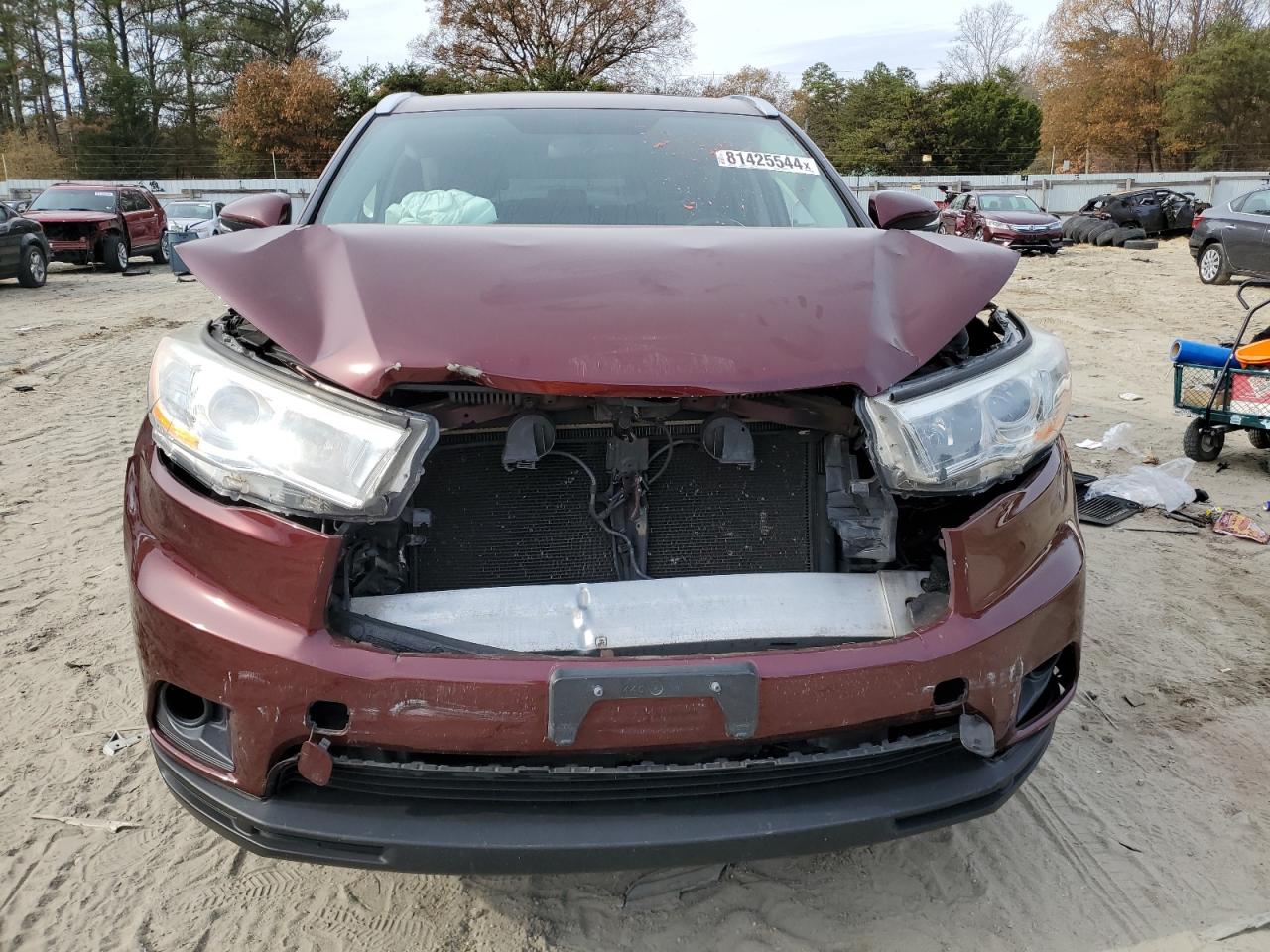 2014 Toyota Highlander VIN 5TDJKRFH3ES016763 Copart auction photo, mechanical / front end damage thumbnail 5