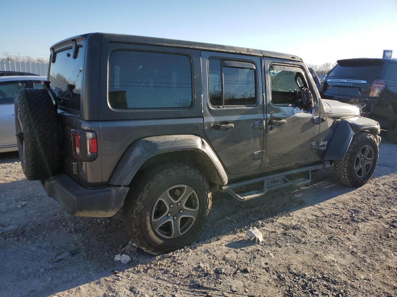 2019 Jeep Wrangler VIN 1C4HJXDG2KW661948 Copart auction photo, front end / top/roof damage thumbnail 3