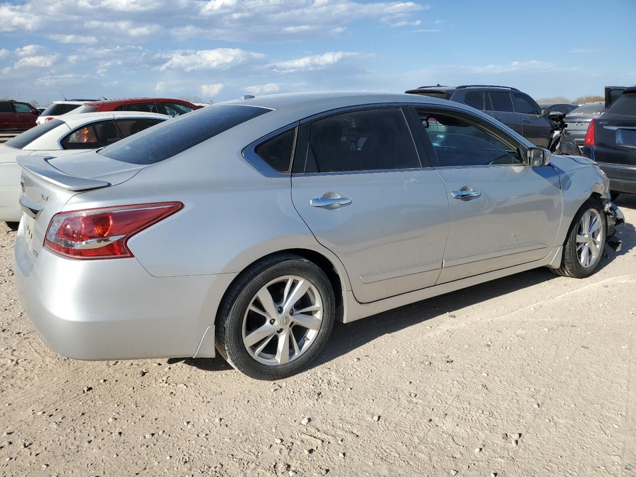 2013 Nissan Altima VIN 1N4AL3AP3DC275946 Copart auction photo, front end / minor dent/scratches damage thumbnail 3