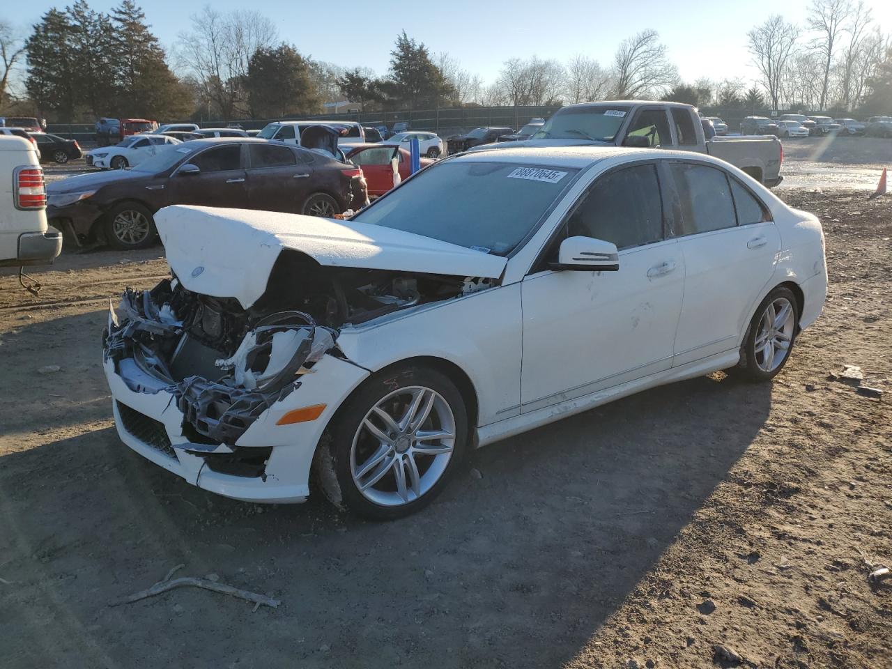 2012 Mercedes-Benz C-klasse VIN WDDGF8BB5CR207113